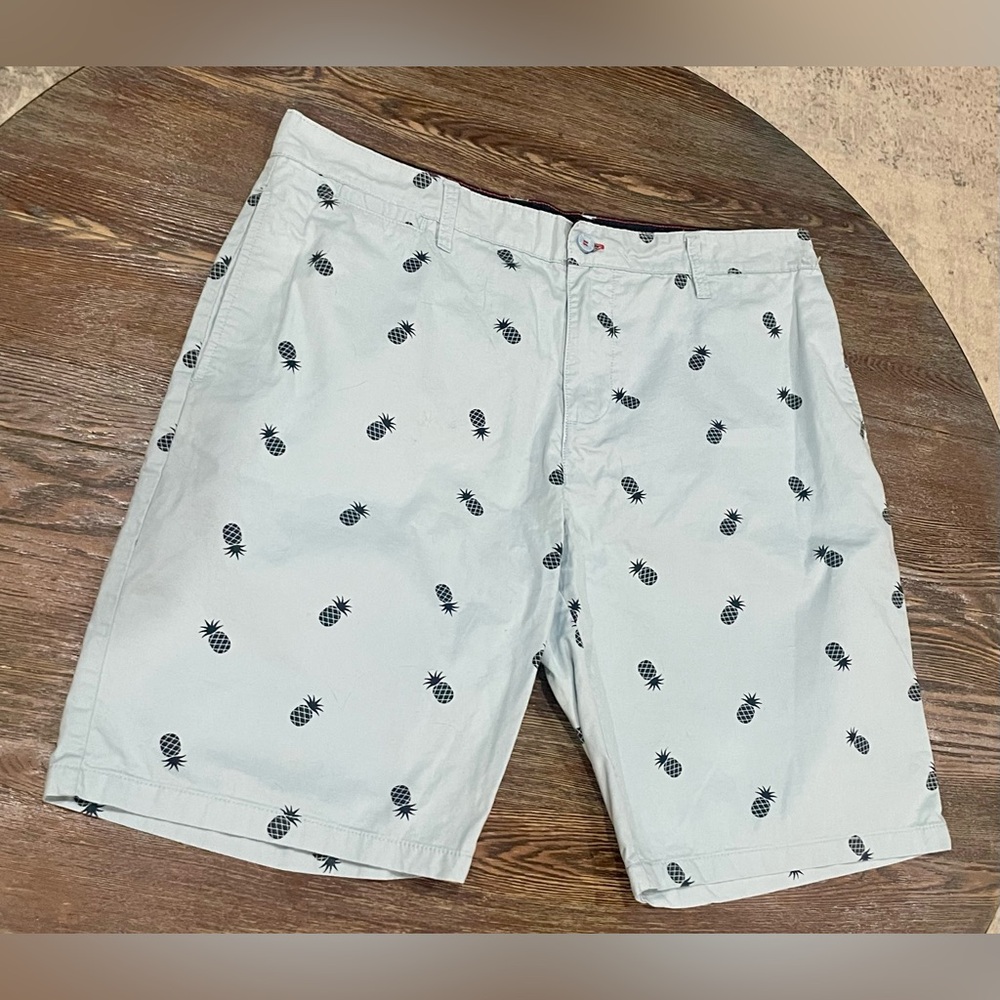 Beverly Hills Polo Club Men's Blue Allover Pineapple Print Chino Shorts Sz 40